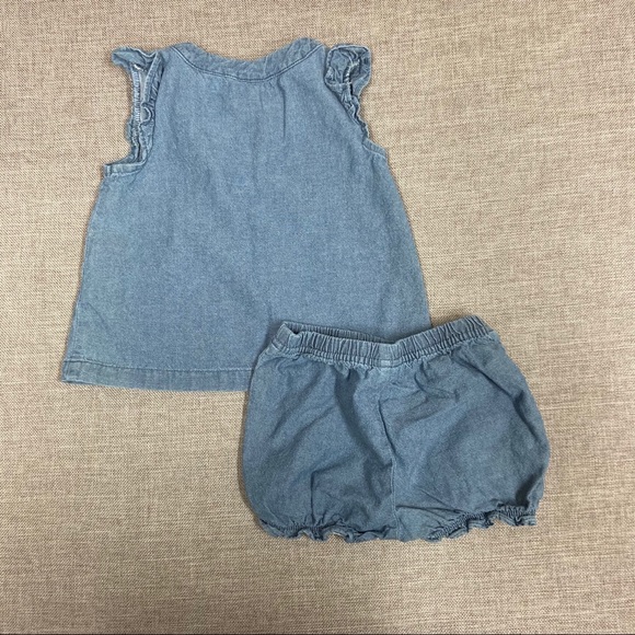 Carter’s Two Piece Outfit - Picture 6 of 6